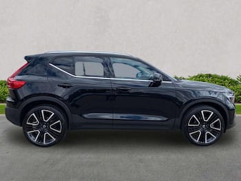 Used Volvo XC40 2025 for sale - 79792484: Photo