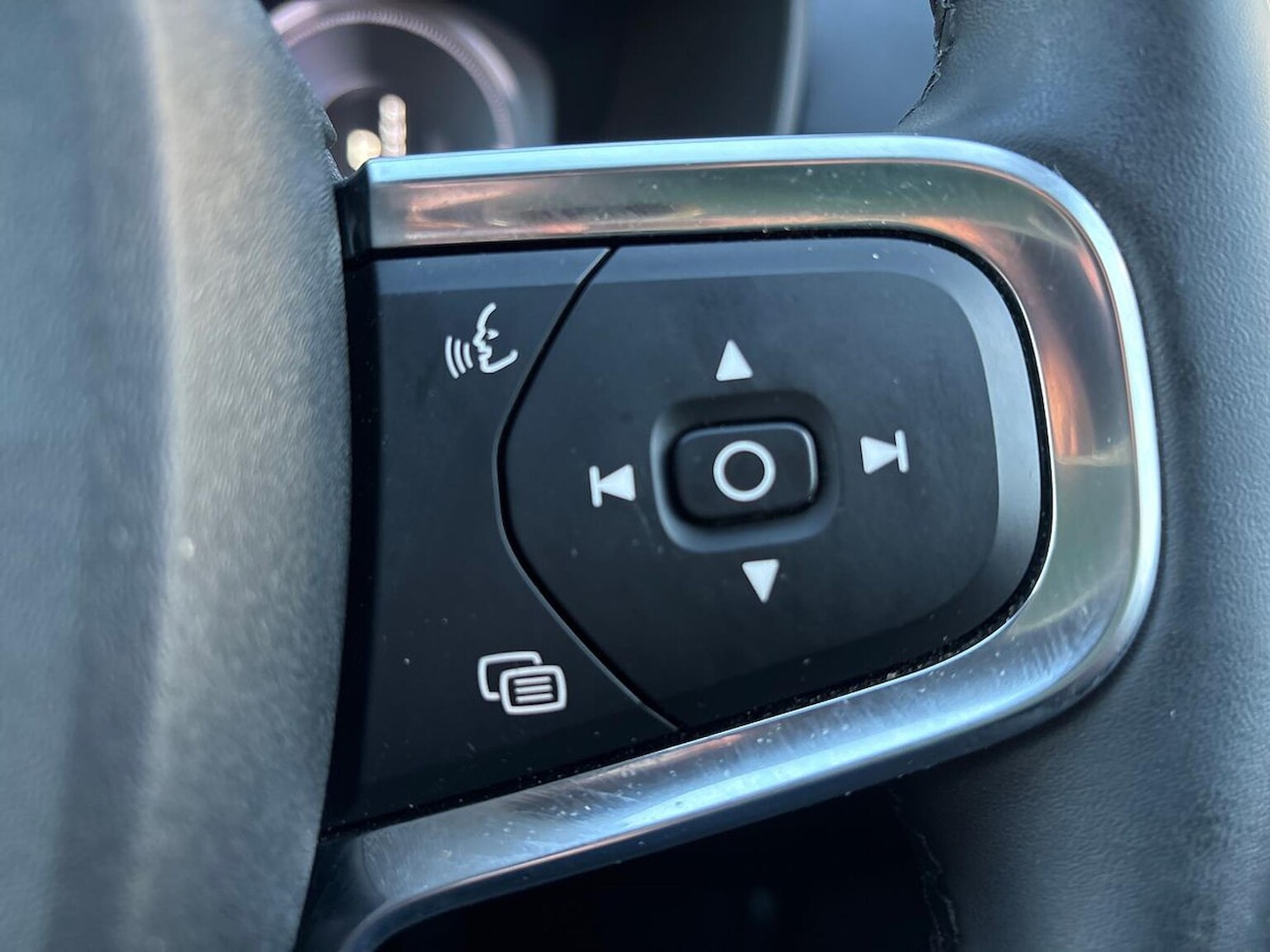 Used Volvo XC40 2022 for sale - 77487519: Photo 26