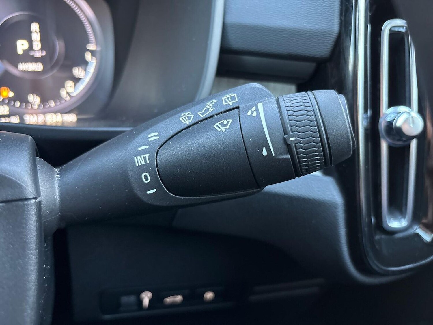 Used Volvo XC40 2022 for sale - 77487519: Photo 28