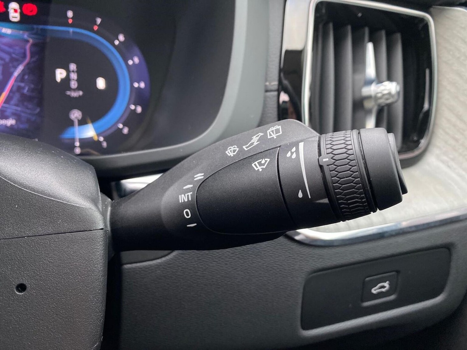 Used Volvo XC60 2024 for sale - 77056992: Photo 30