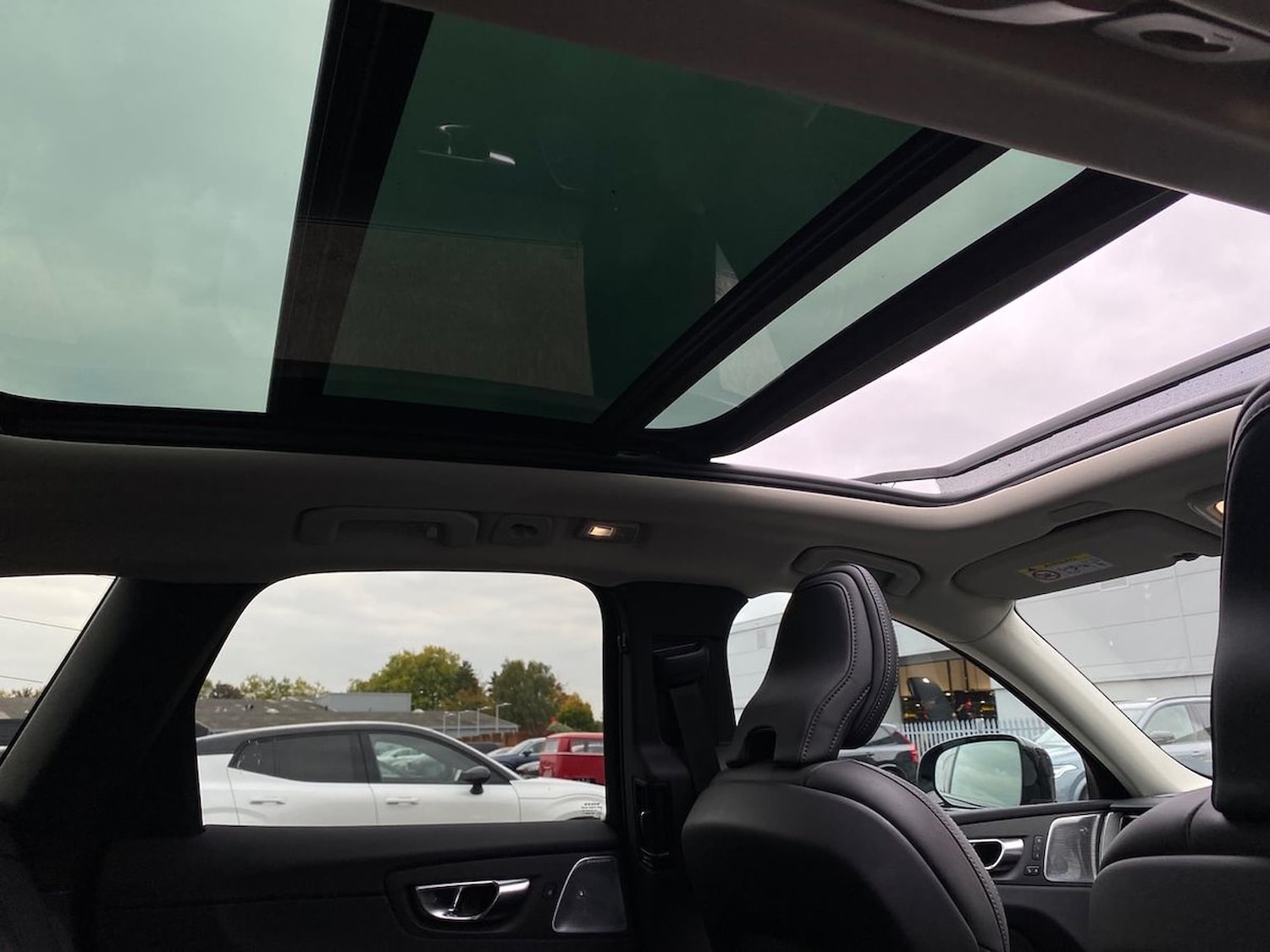 Used Volvo XC60 2024 for sale - 77056992: Photo 34