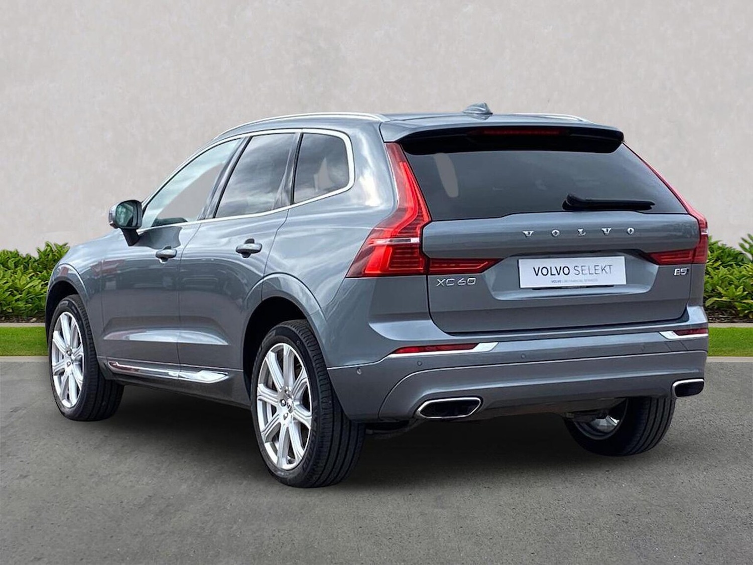 Used Volvo XC60 2020 for sale - 77694437: Photo 2