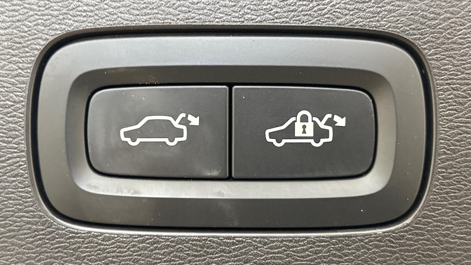 Used Volvo V60 2025 for sale - 76837120: Photo 28