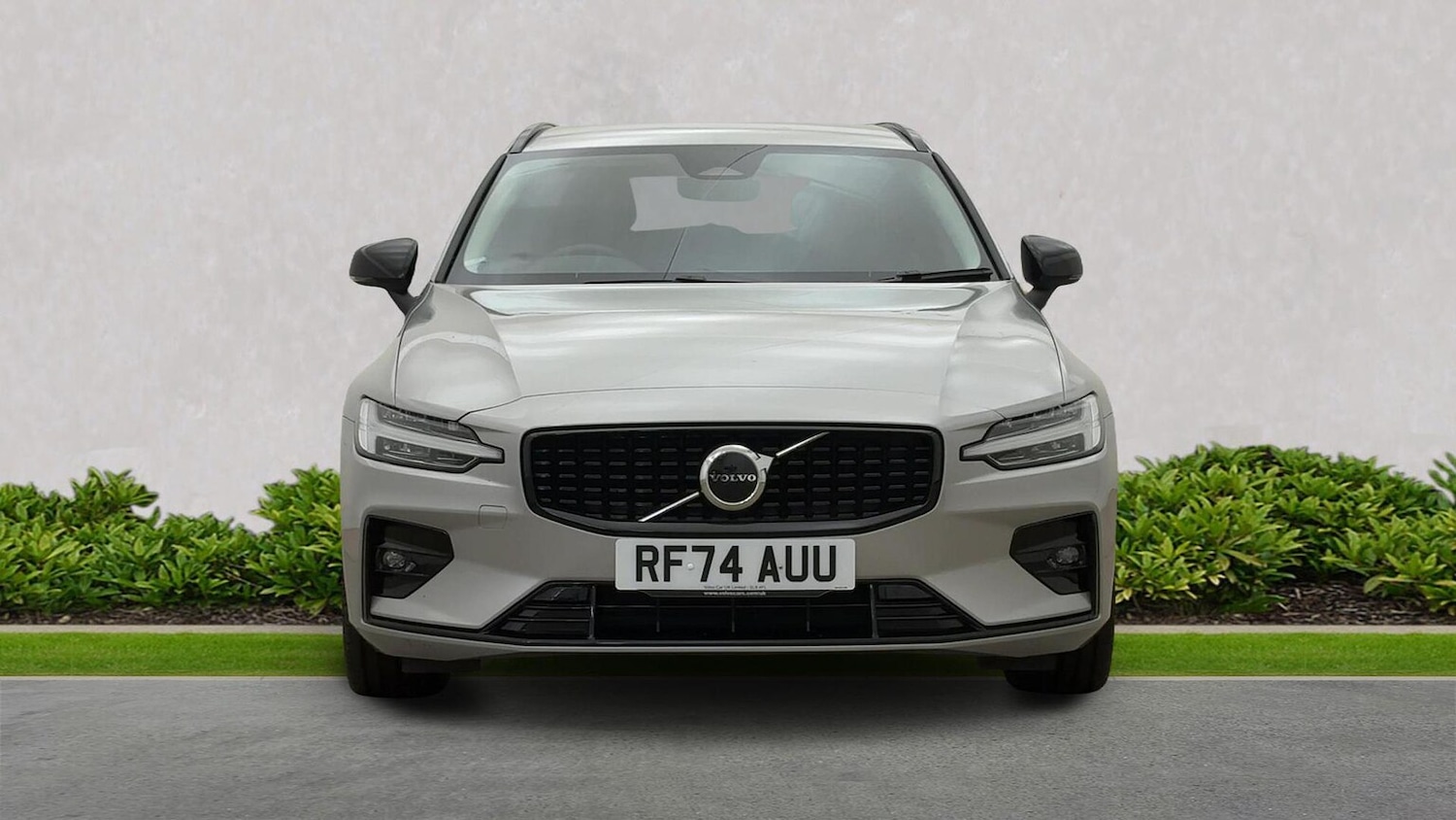 Used Volvo V60 2025 for sale - 76837120: Photo 5