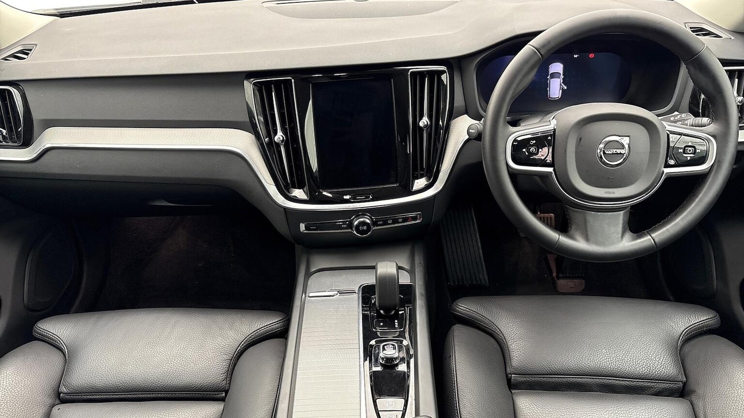 Used Volvo V60 2025 for sale - 76837120: Photo 8