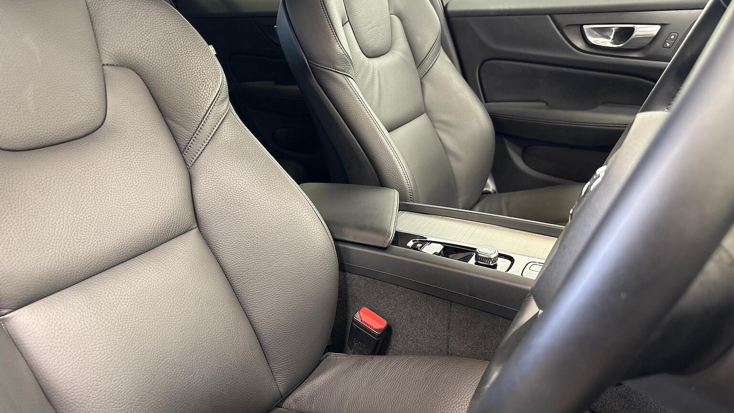 Used Volvo V60 2025 for sale - 76837120: Photo 9