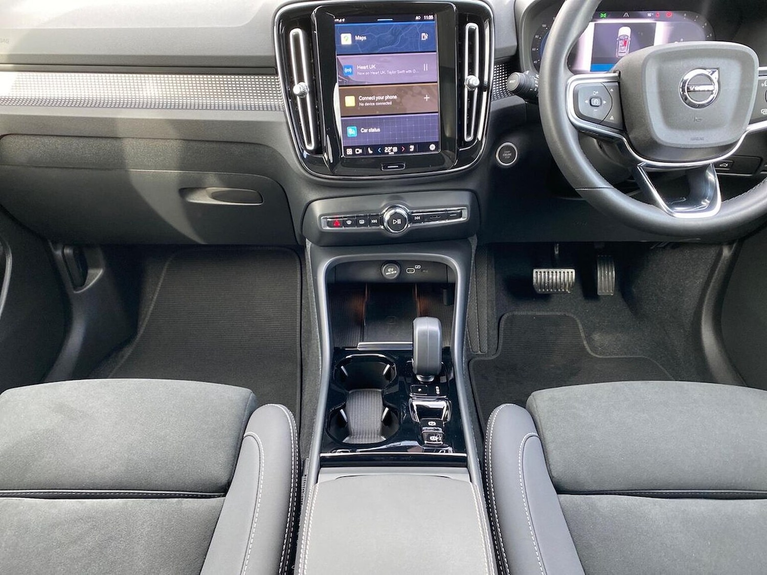 Used Volvo XC40 2023 for sale - 76565440: Photo 13