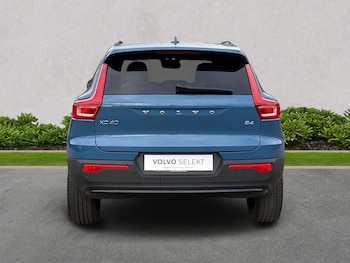 Used Volvo XC40 2023 for sale - 76565440: Photo