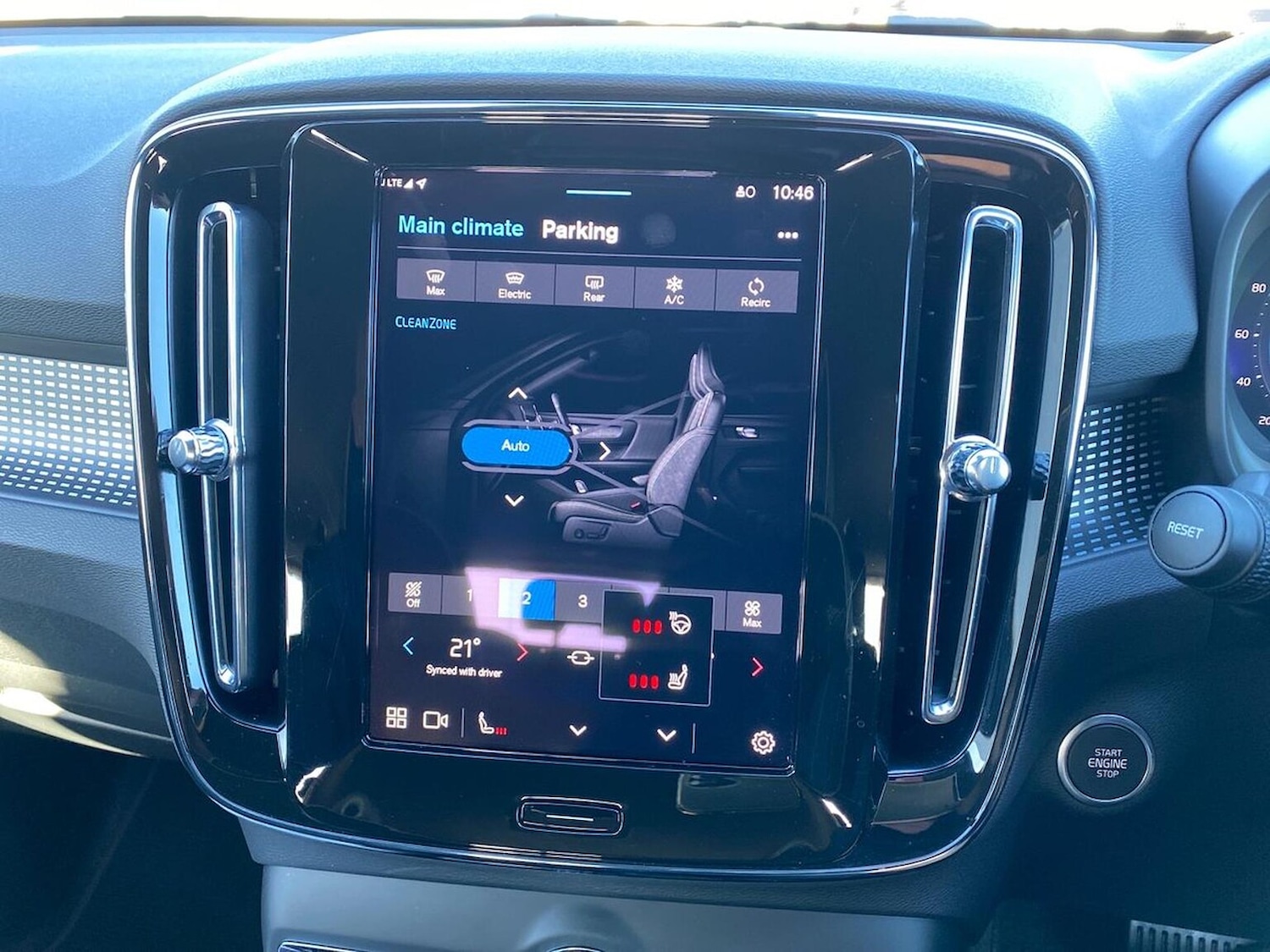 Used Volvo XC40 2025 for sale - 76374360: Photo 12