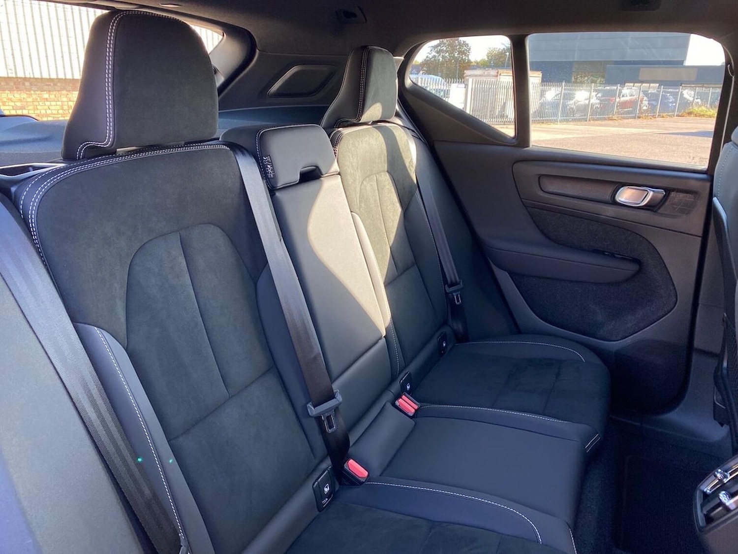 Used Volvo XC40 2025 for sale - 76374360: Photo 16