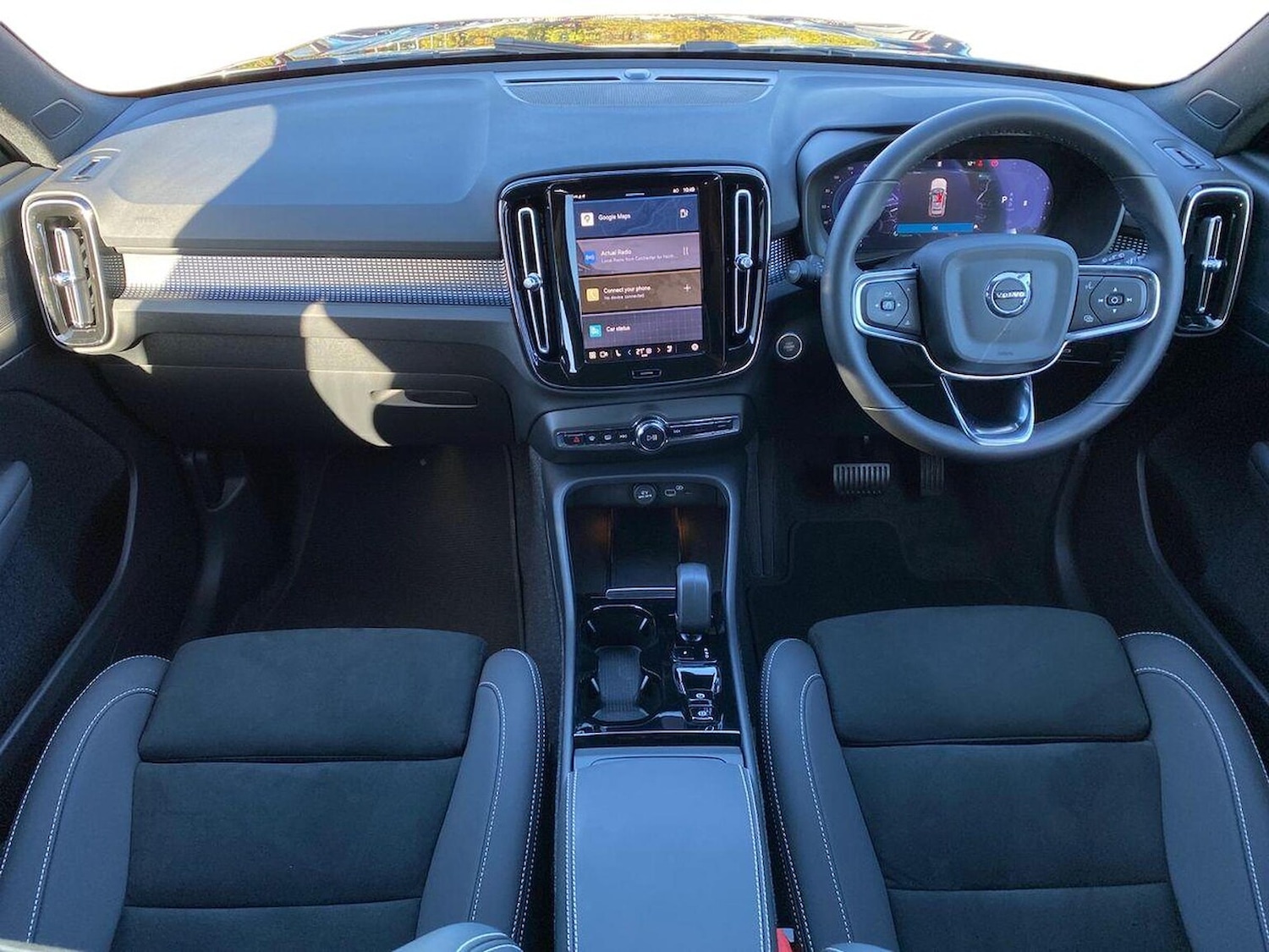 Used Volvo XC40 2025 for sale - 76374360: Photo 8