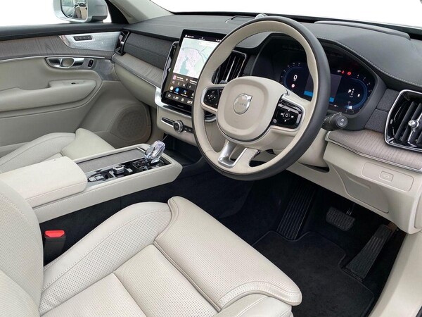 Used Volvo XC90 2025 for sale - 76299435: Photo 15