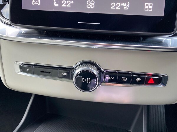 Used Volvo XC90 2025 for sale - 76299435: Photo 22