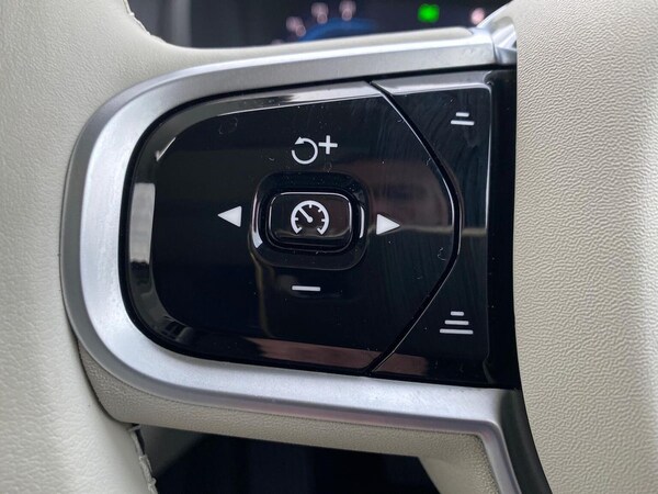 Used Volvo XC90 2025 for sale - 76299435: Photo 27