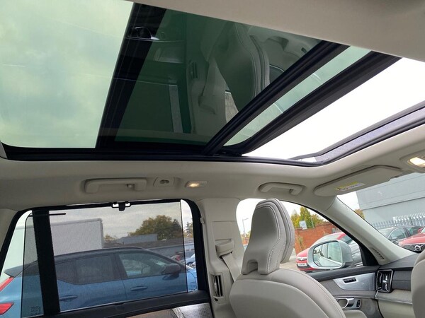 Used Volvo XC90 2025 for sale - 76299435: Photo 32