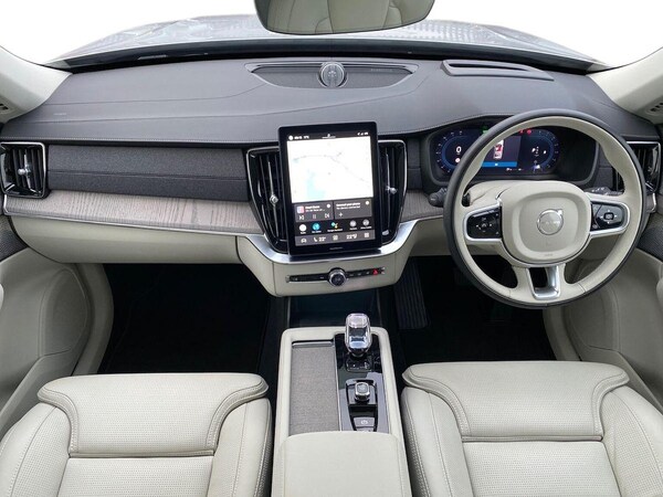 Used Volvo XC90 2025 for sale - 76299435: Photo 8