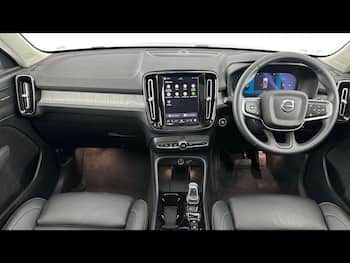 Used Volvo XC40 2025 for sale - 79679116: Photo