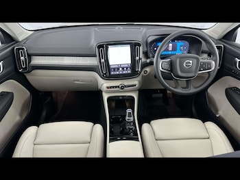 Used Volvo XC40 2025 for sale - 79380230: Photo