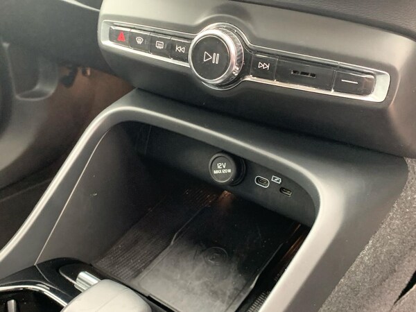Used Volvo XC40 2022 for sale - 76313830: Photo 22