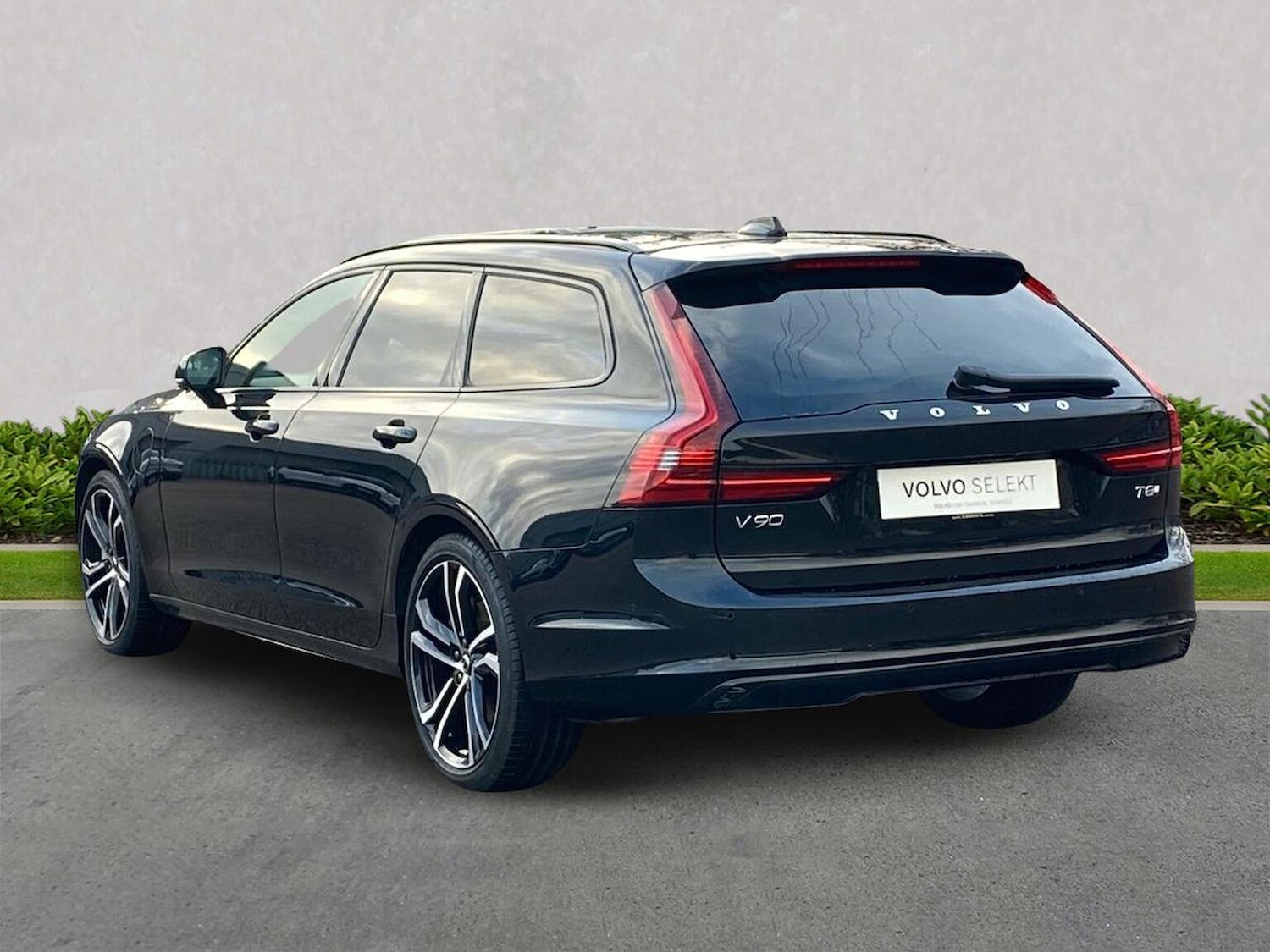 Used Volvo V90 2024 for sale - 77487504: Photo 2