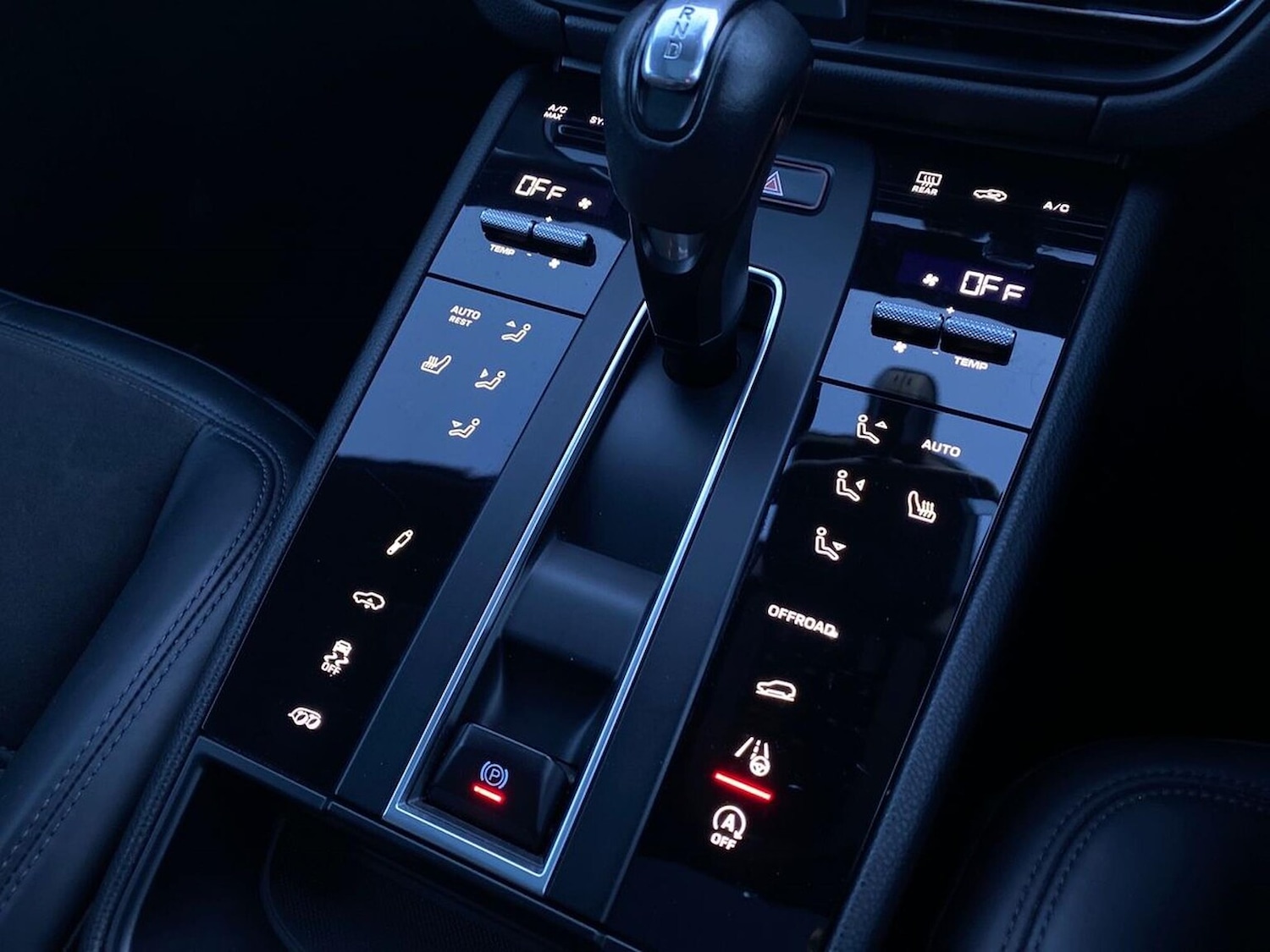 Used Porsche Macan 2021 for sale - 77028117: Photo 12