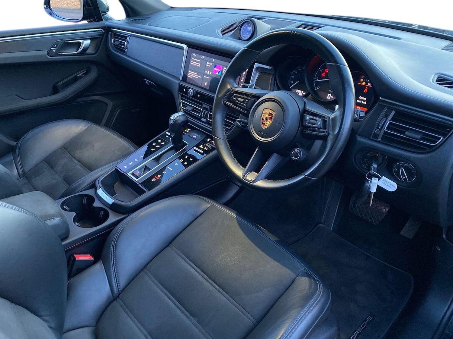 Used Porsche Macan 2021 for sale - 77028117: Photo 15