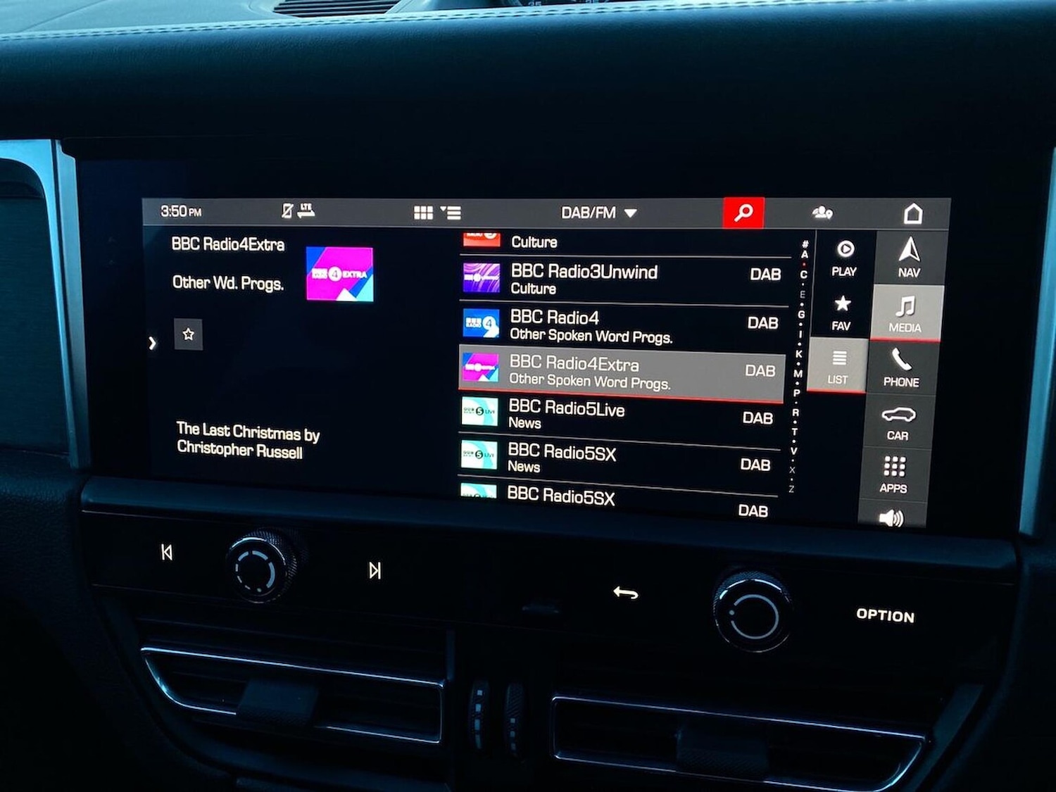 Used Porsche Macan 2021 for sale - 77028117: Photo 25