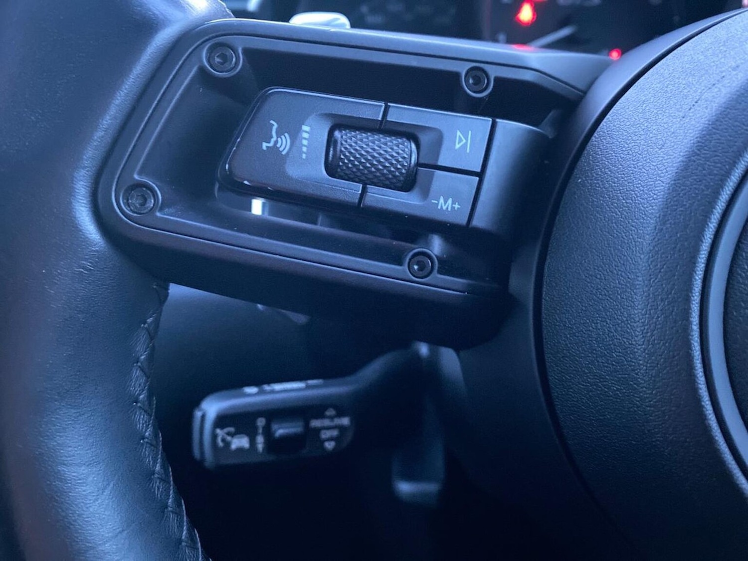 Used Porsche Macan 2021 for sale - 77028117: Photo 27