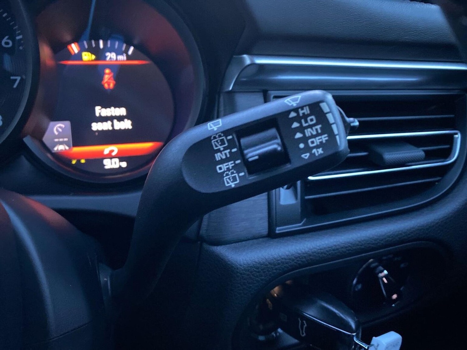 Used Porsche Macan 2021 for sale - 77028117: Photo 28