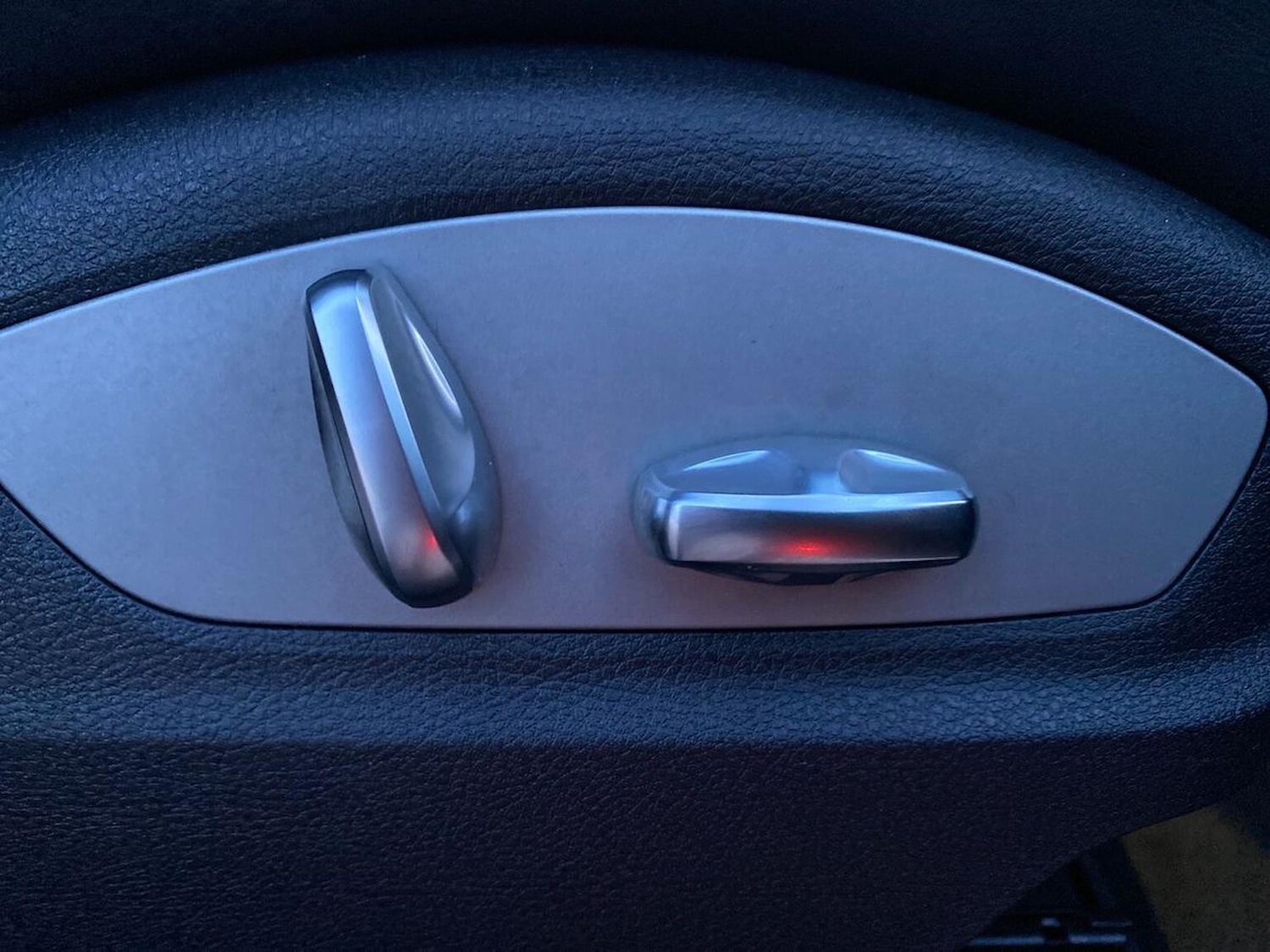 Used Porsche Macan 2021 for sale - 77028117: Photo 30