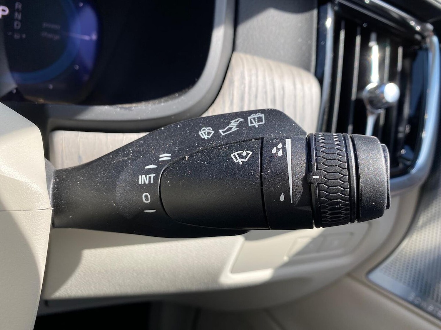 Used Volvo V90 2025 for sale - 77487548: Photo 28