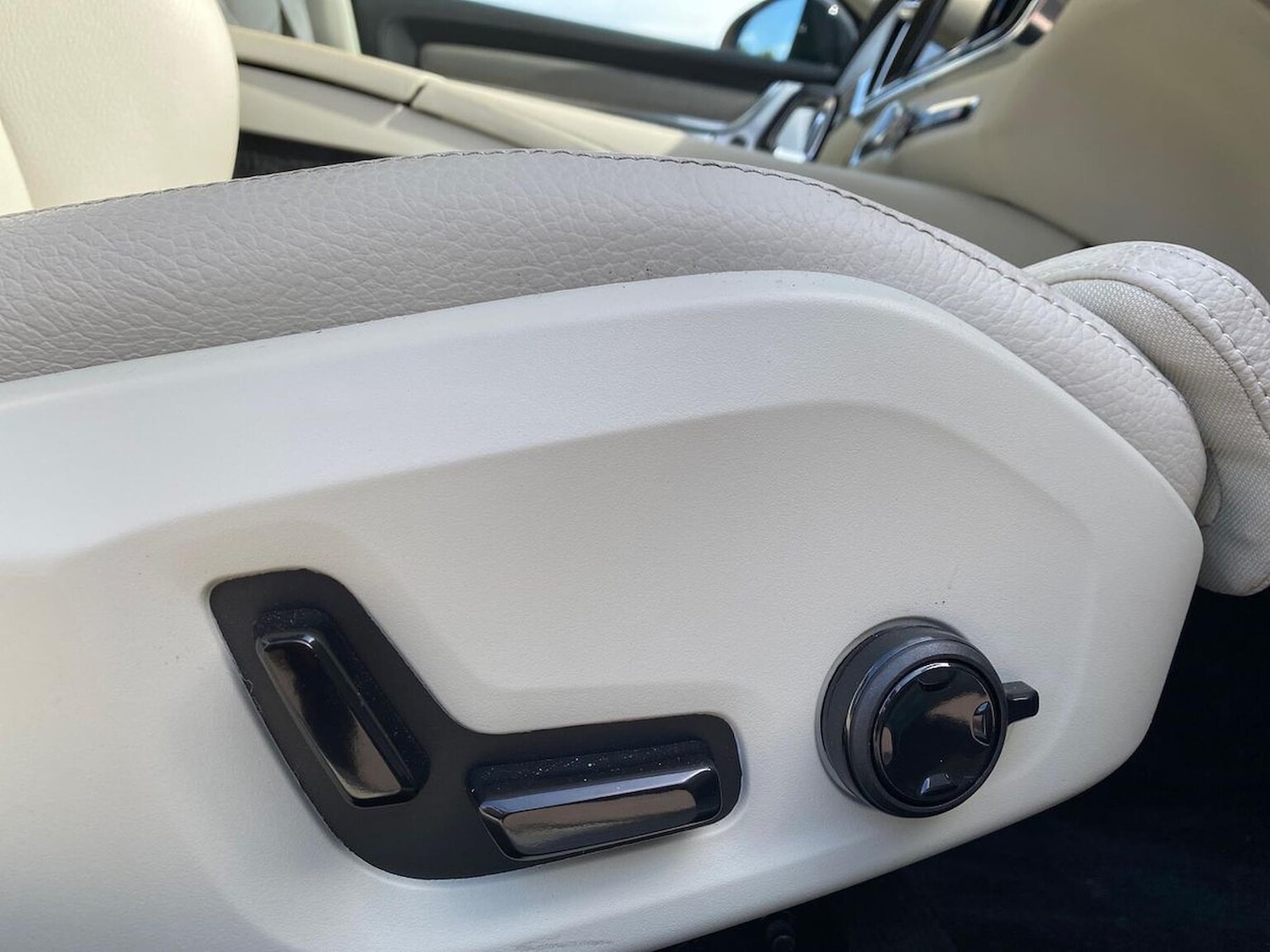 Used Volvo V90 2025 for sale - 77487548: Photo 30