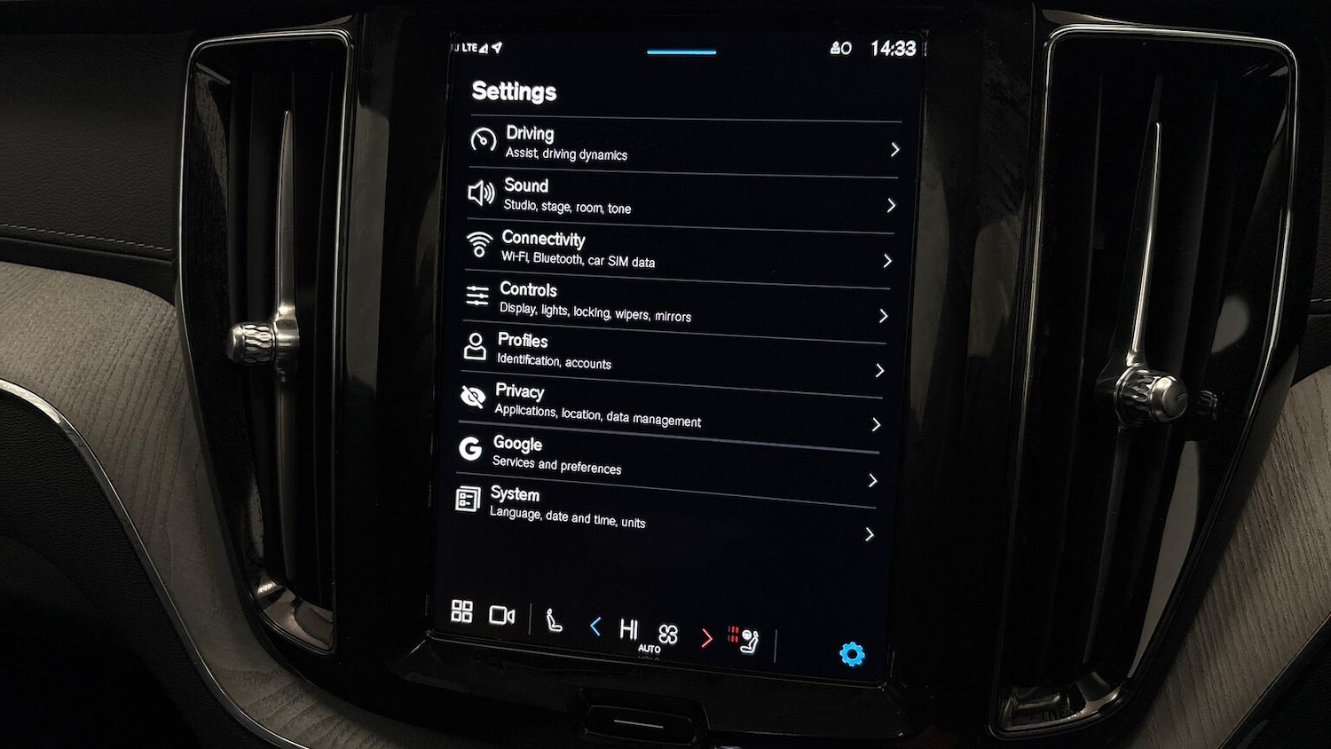 Used Volvo XC60 2025 for sale - 77639312: Photo 11