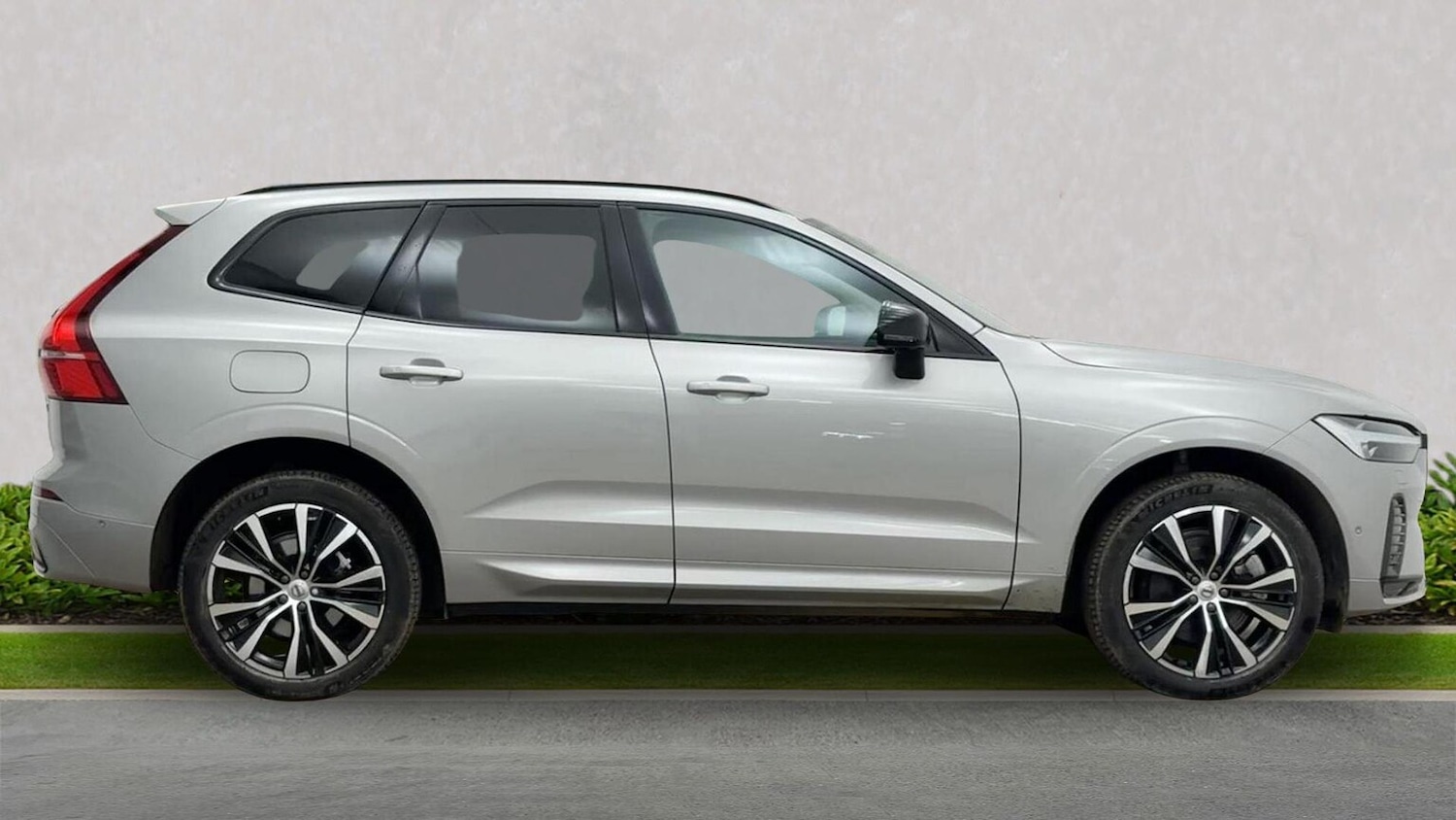 Used Volvo XC60 2025 for sale - 77639312: Photo 3