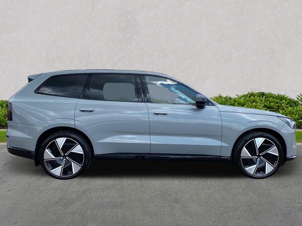 Used Volvo EX90 2025 for sale - 75505316: Photo 3