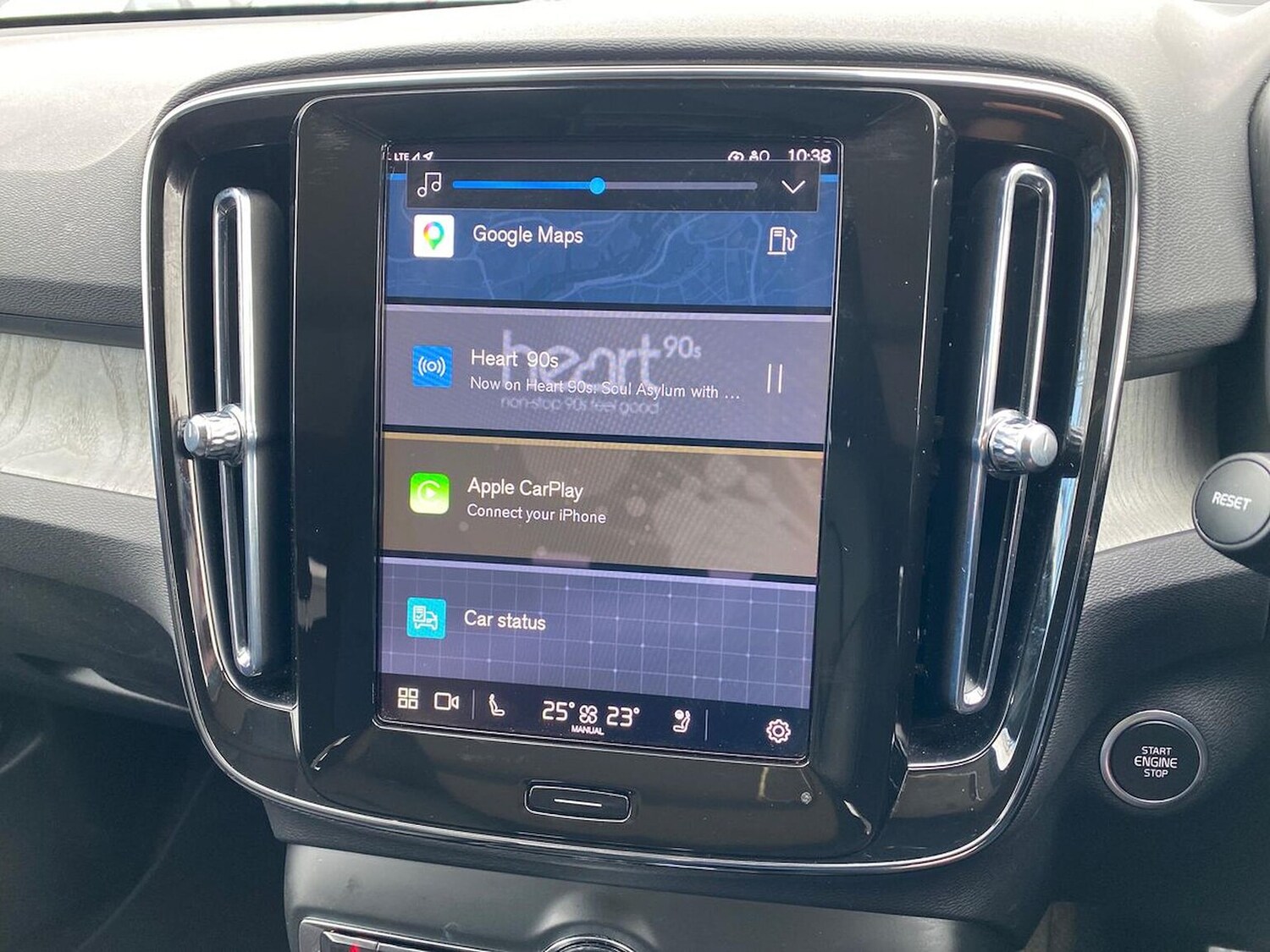 Used Volvo XC40 2025 for sale - 78193896: Photo 11