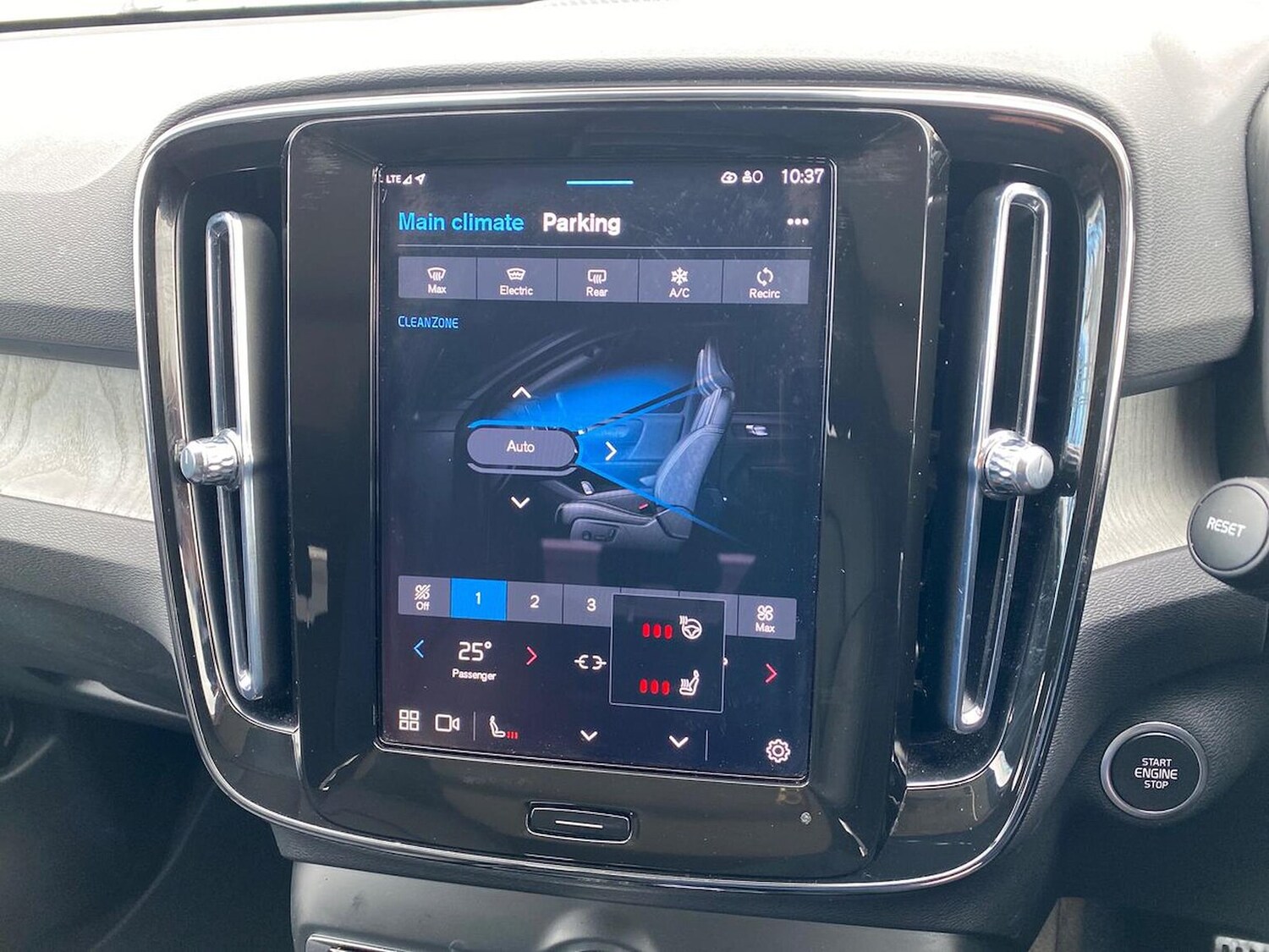 Used Volvo XC40 2025 for sale - 78193896: Photo 12