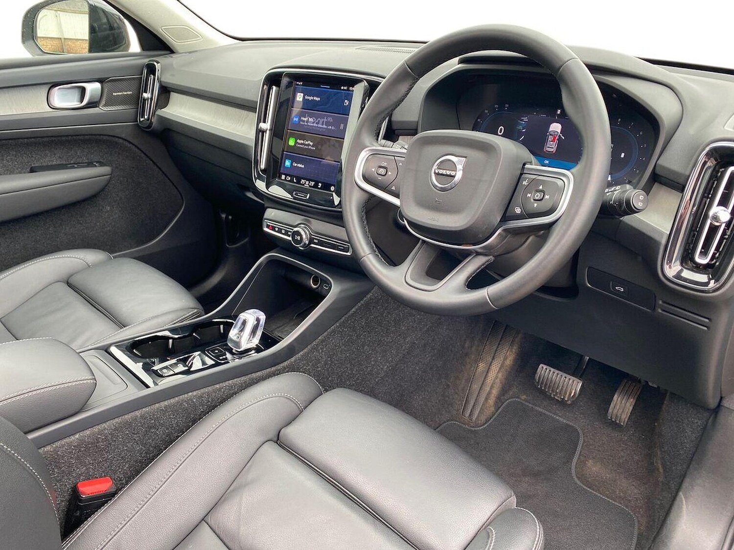 Used Volvo XC40 2025 for sale - 78193896: Photo 15