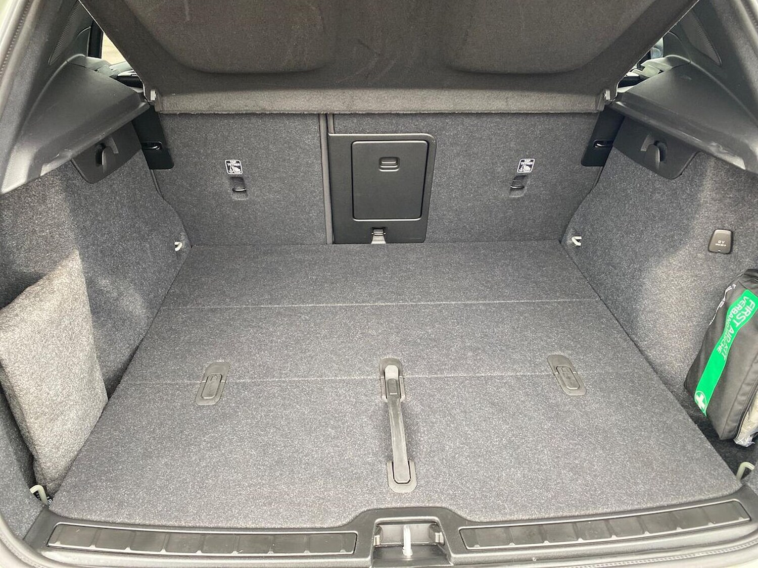 Used Volvo XC40 2025 for sale - 78193896: Photo 17