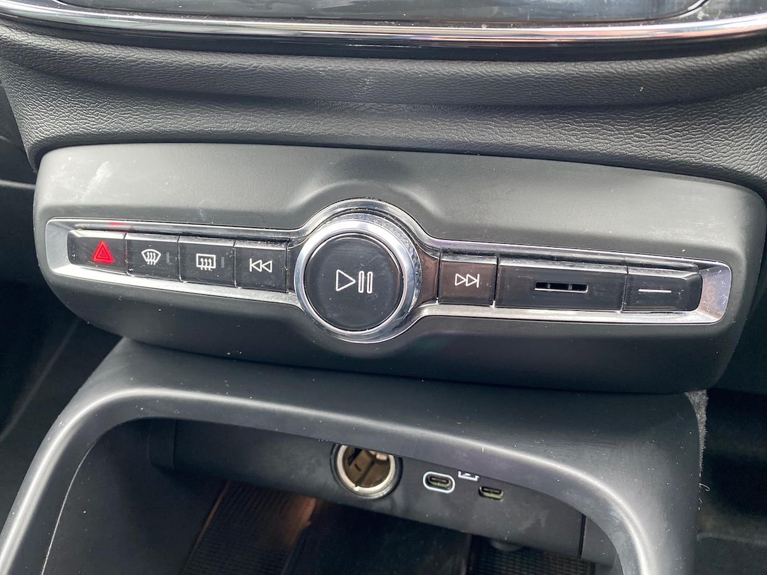 Used Volvo XC40 2025 for sale - 78193896: Photo 22