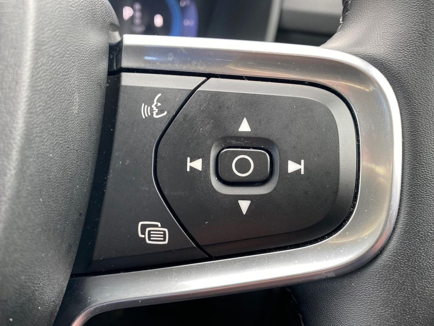 Used Volvo XC40 2025 for sale - 78193896: Photo 26