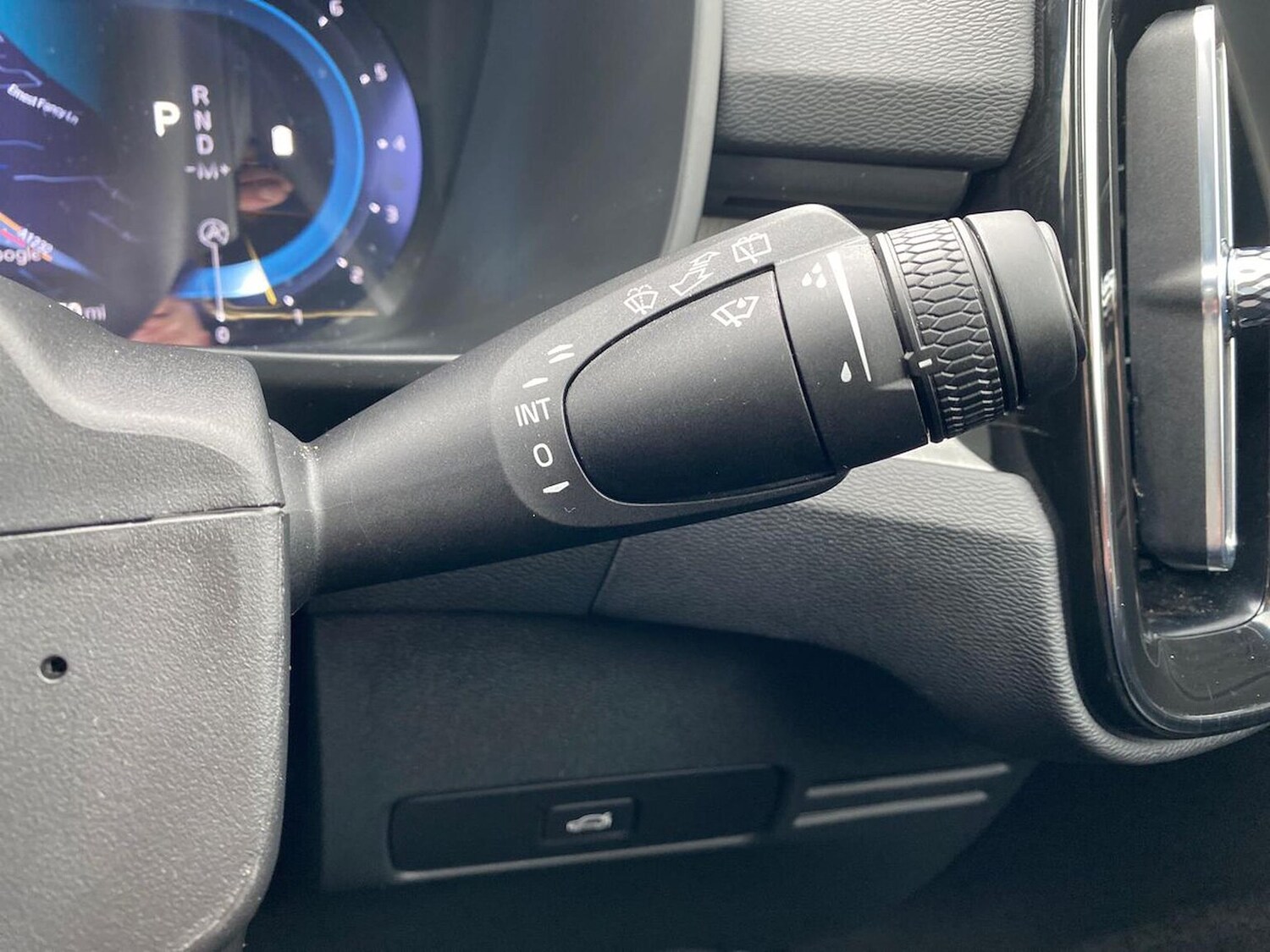 Used Volvo XC40 2025 for sale - 78193896: Photo 28