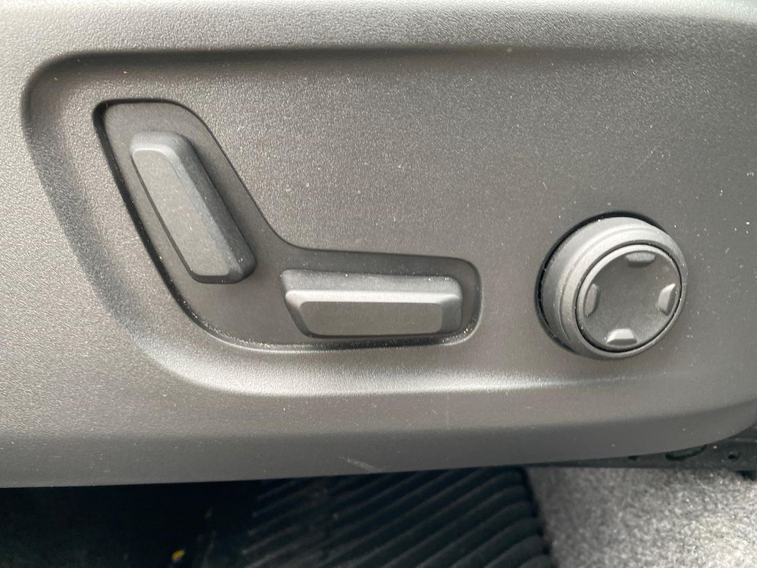 Used Volvo XC40 2025 for sale - 78193896: Photo 30