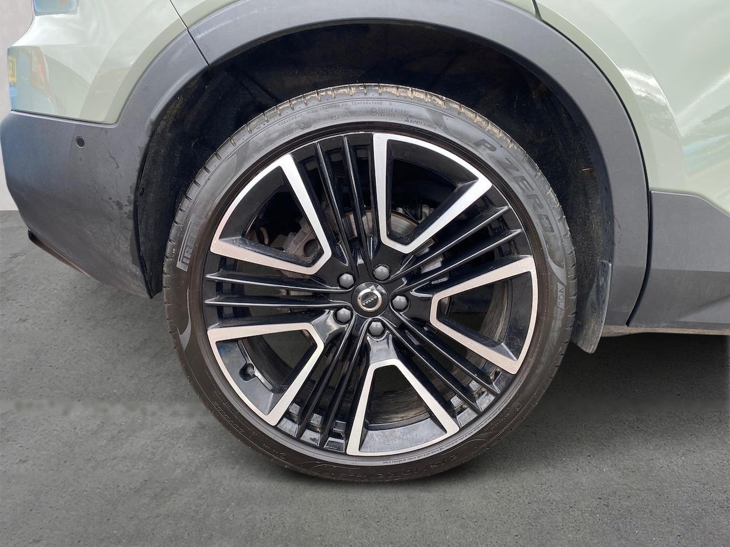 Used Volvo XC40 2025 for sale - 78193896: Photo 6