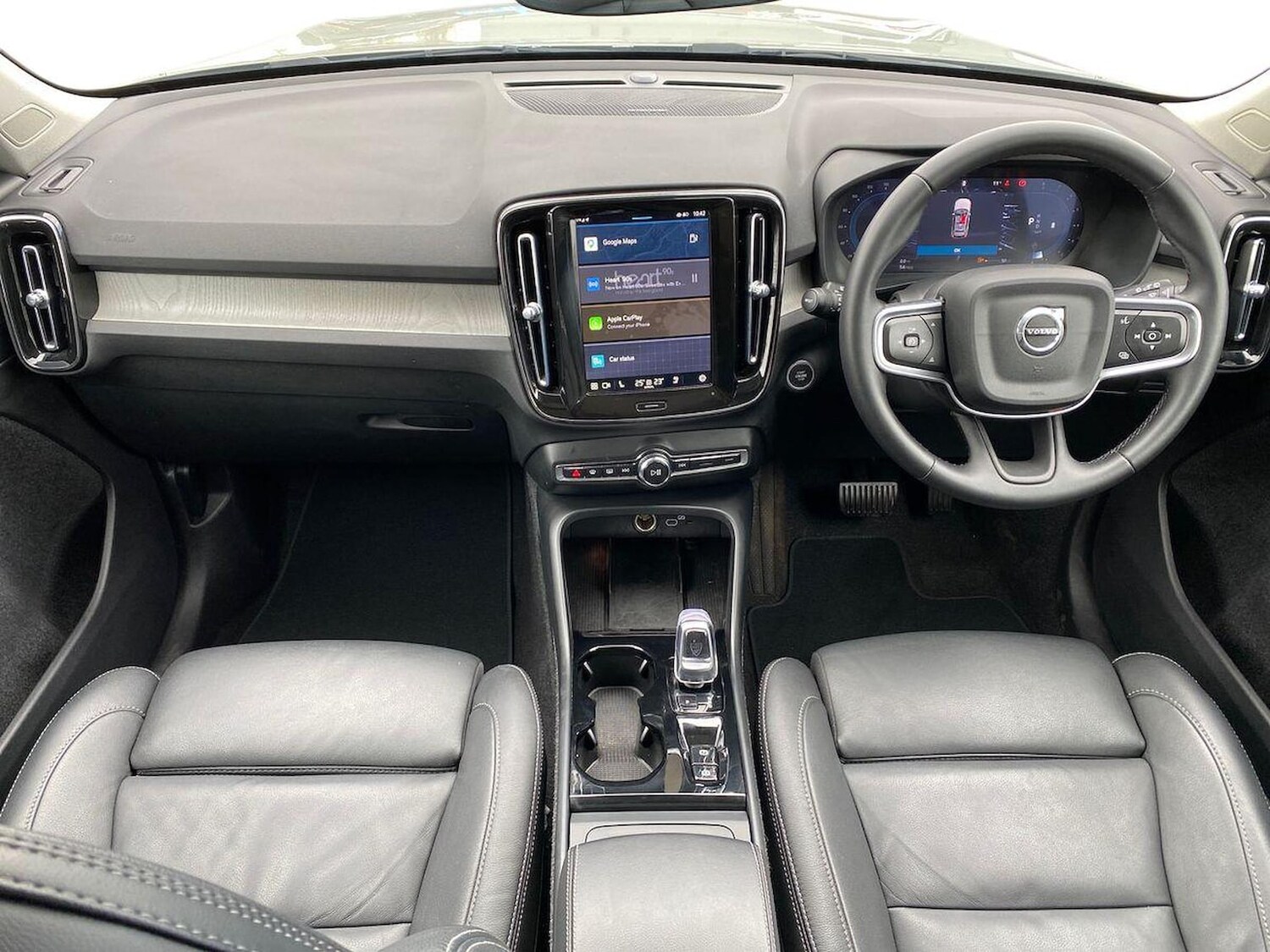 Used Volvo XC40 2025 for sale - 78193896: Photo 8