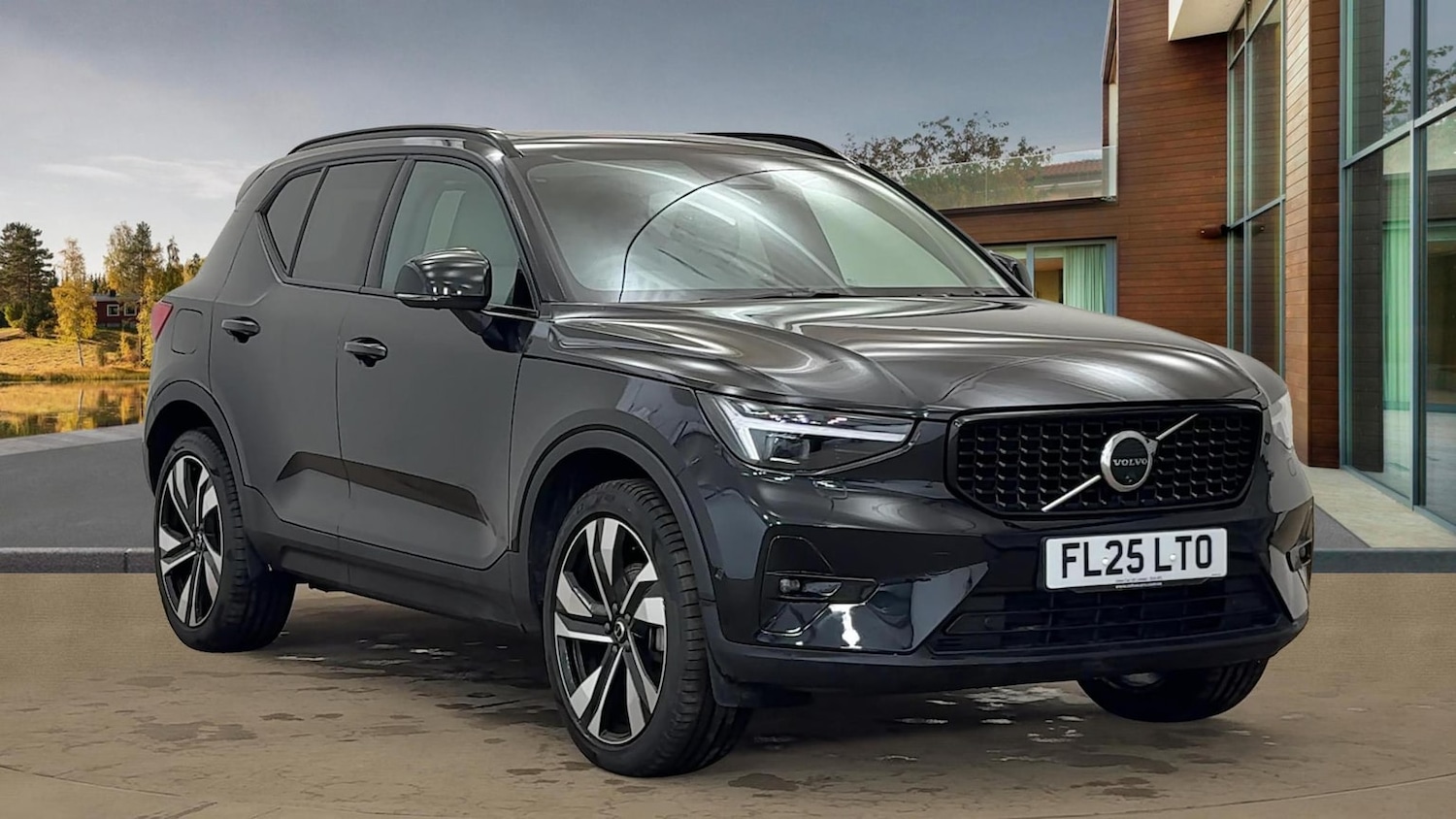 Used Volvo XC40 2025 for sale - 76518603: Photo 1