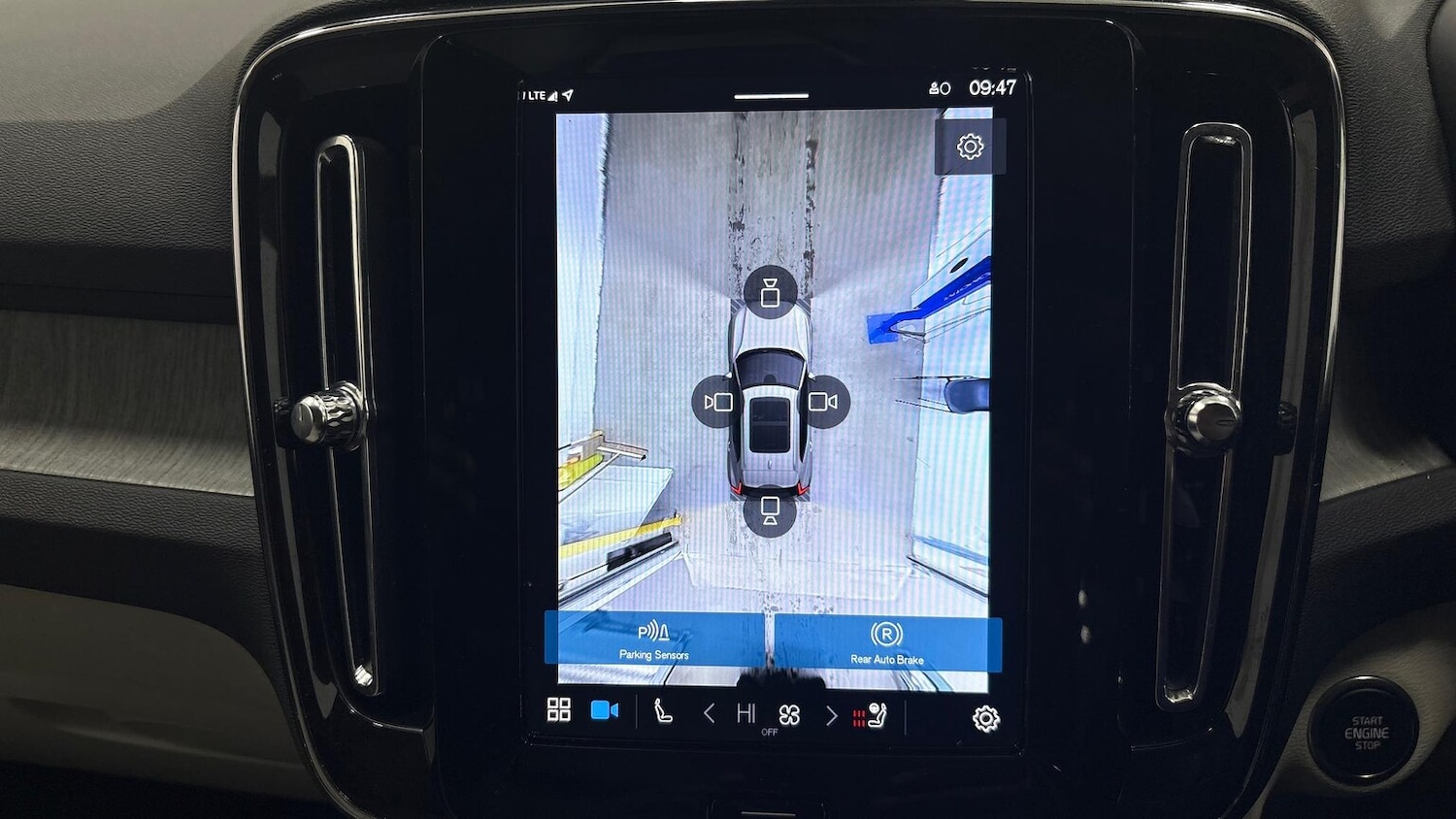 Used Volvo XC40 2025 for sale - 76518603: Photo 23