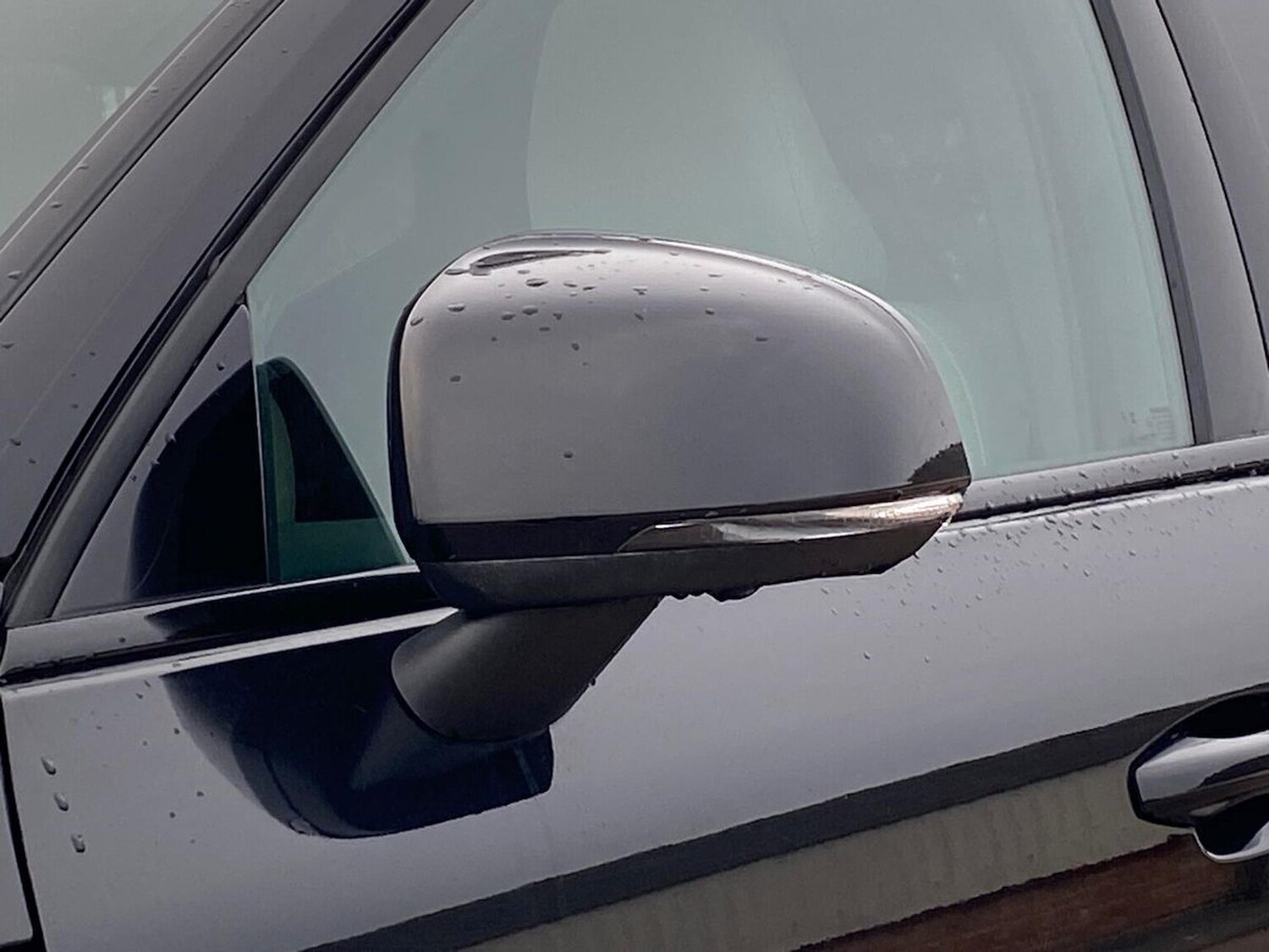 Used Volvo XC40 2025 for sale - 76518603: Photo 38