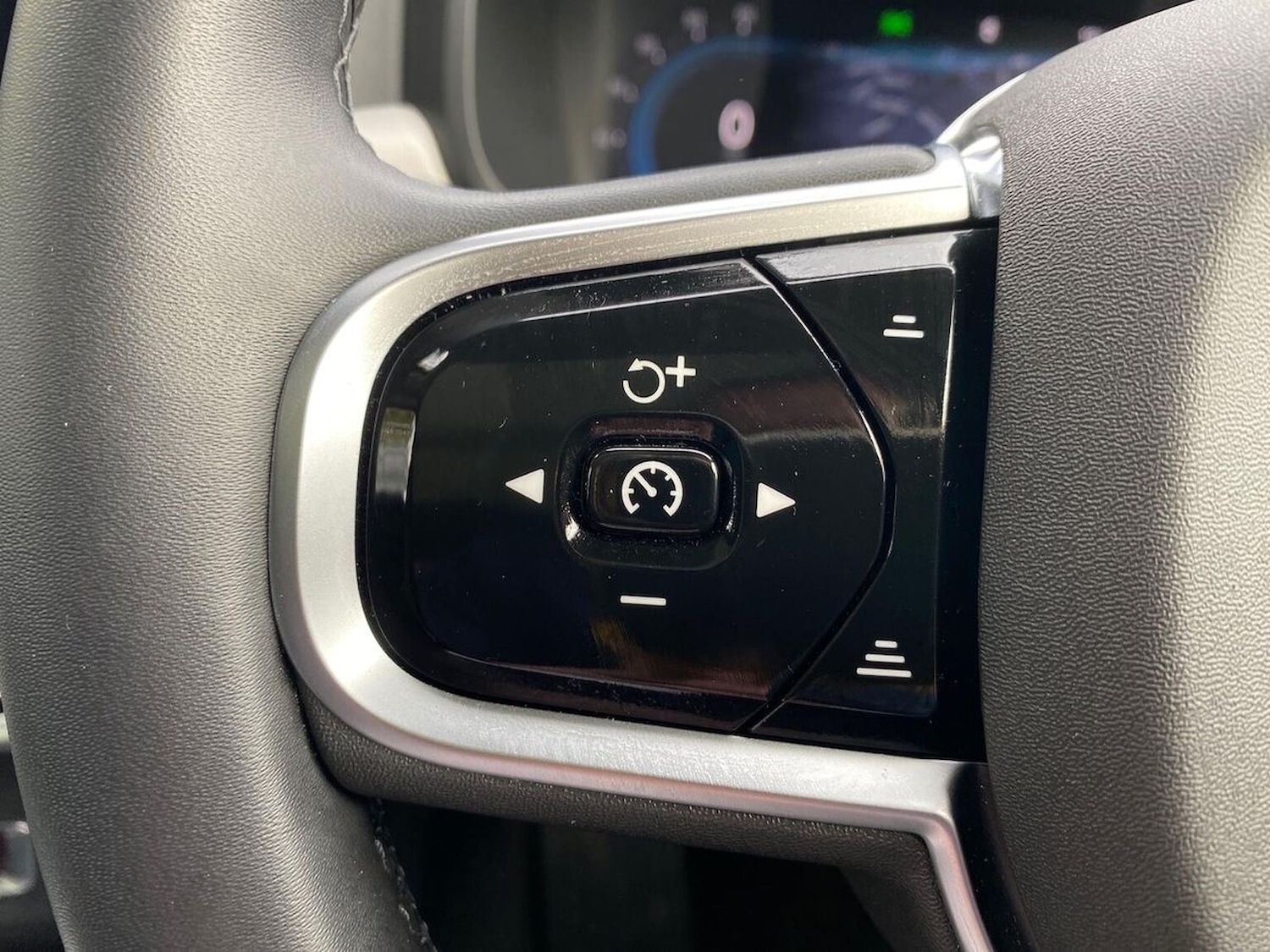 Used Volvo V90 2024 for sale - 76207470: Photo 27