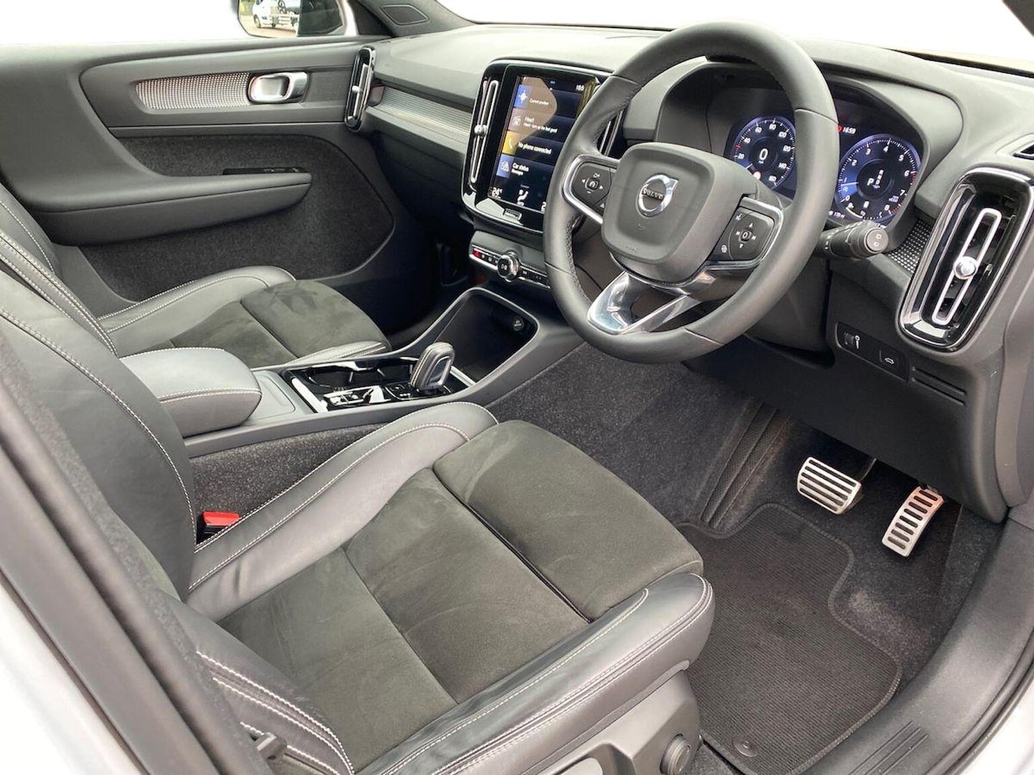 Used Volvo XC40 2021 for sale - 76198391: Photo 15